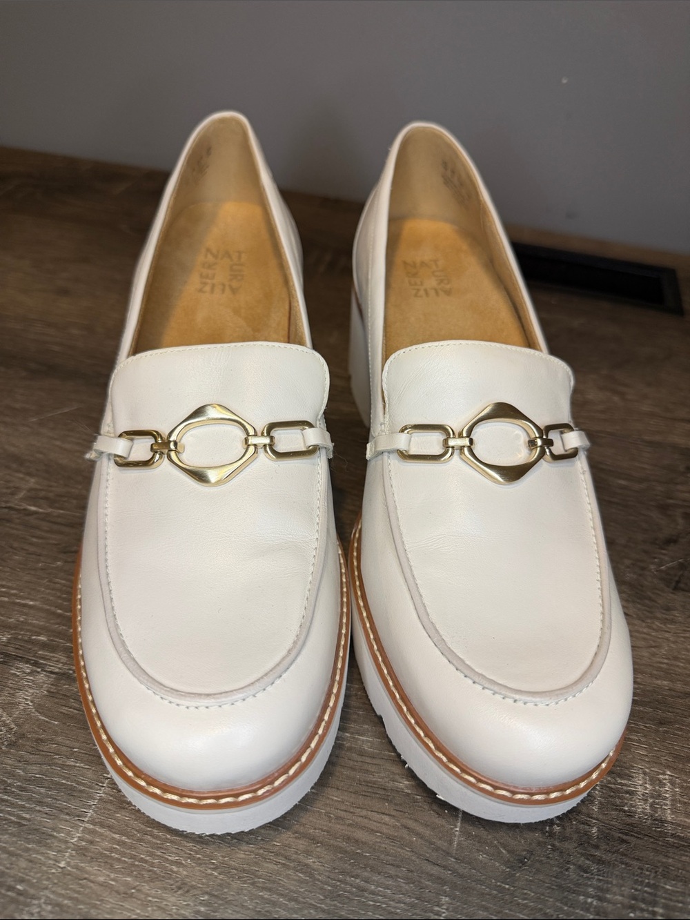 Naturalizer White Leather Loafers with Gold Chain Trim